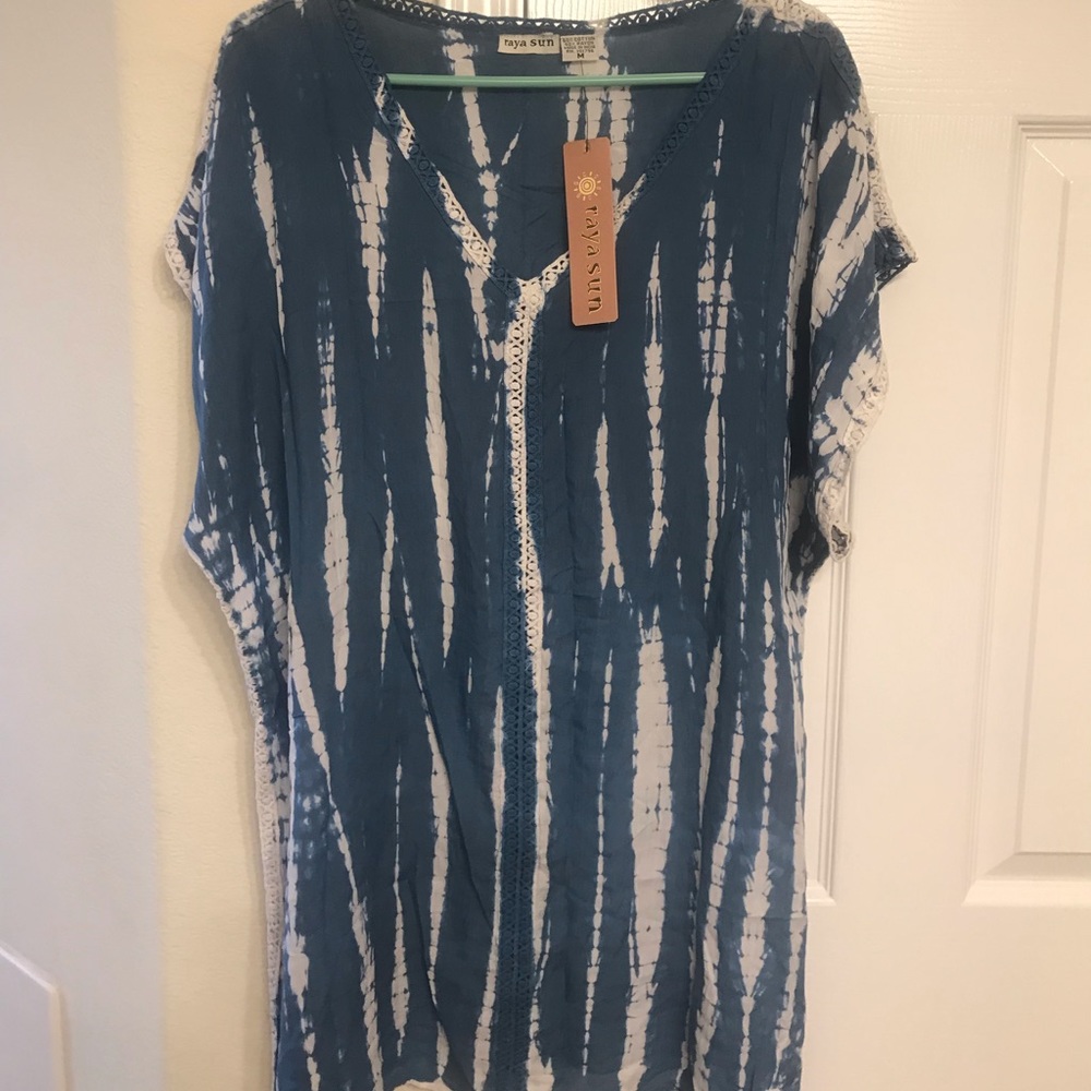 Women’s bathing suit cover up